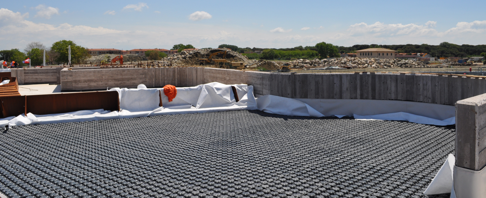 3 panneau de drainage Geoplast au siège de Sea Vision, Pavie, Italie